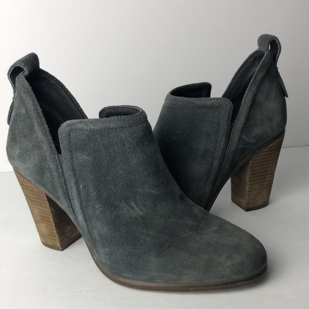 Vince Camuto Francia Suede Ankle Boots 7.5